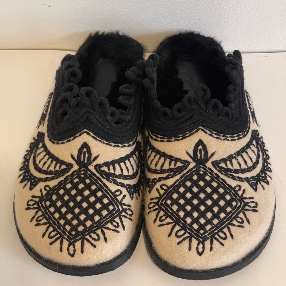 Free People Black & Cream Embroidered Faux-Fur Lined Mules